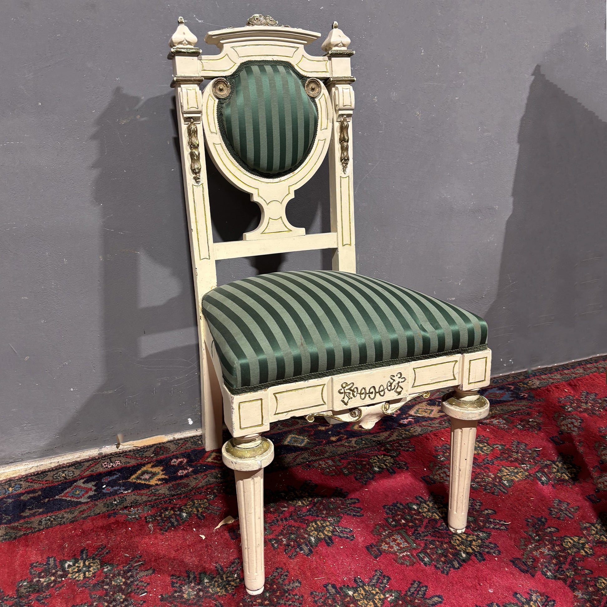 Antico Gruppo di sedie laccate e dorate - Vassallo Antiques Antiquariato Online