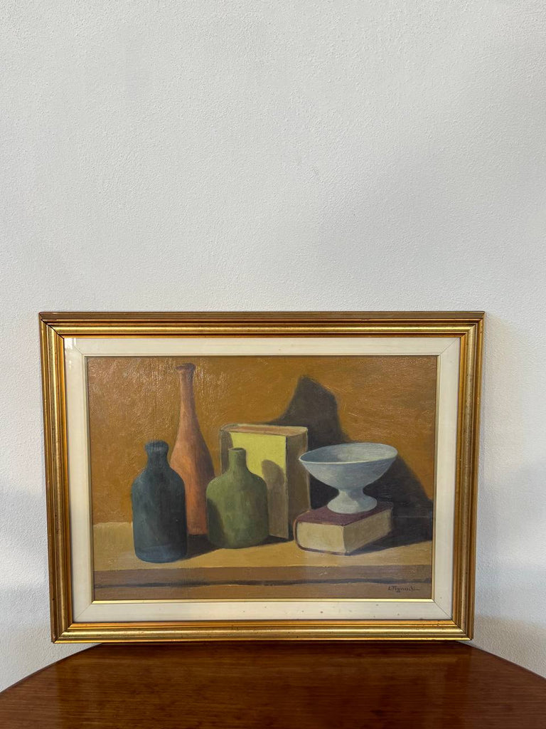 Lio Tognocchi – Natura morta con bottiglie e libro, olio su tela firmato, XX secolo