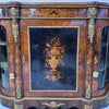 Importante credenza vittoriana dell'800 intarsiata con bronzi dorati