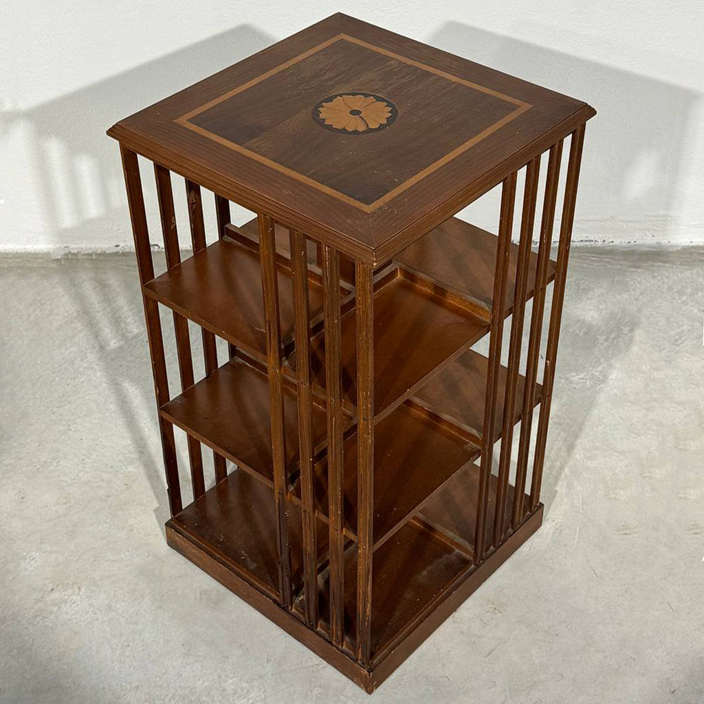 Antica libreria girevole in mogano con intarsi