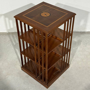 Antica libreria girevole in mogano con intarsi