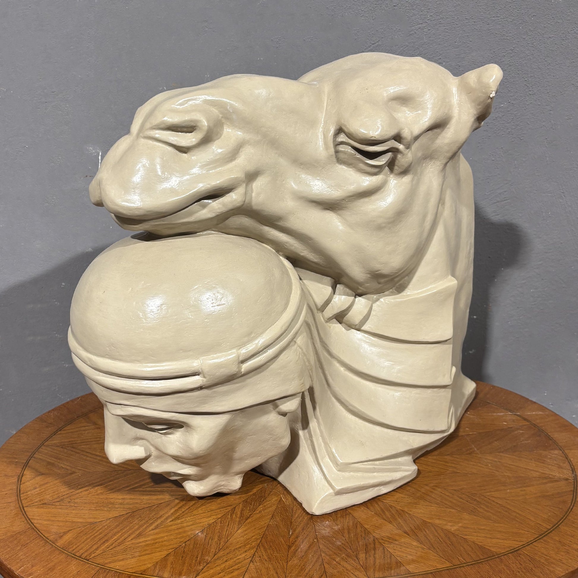 Affascinante Scultura beduino con cammello - Vassallo Antiques Antiquariato Online