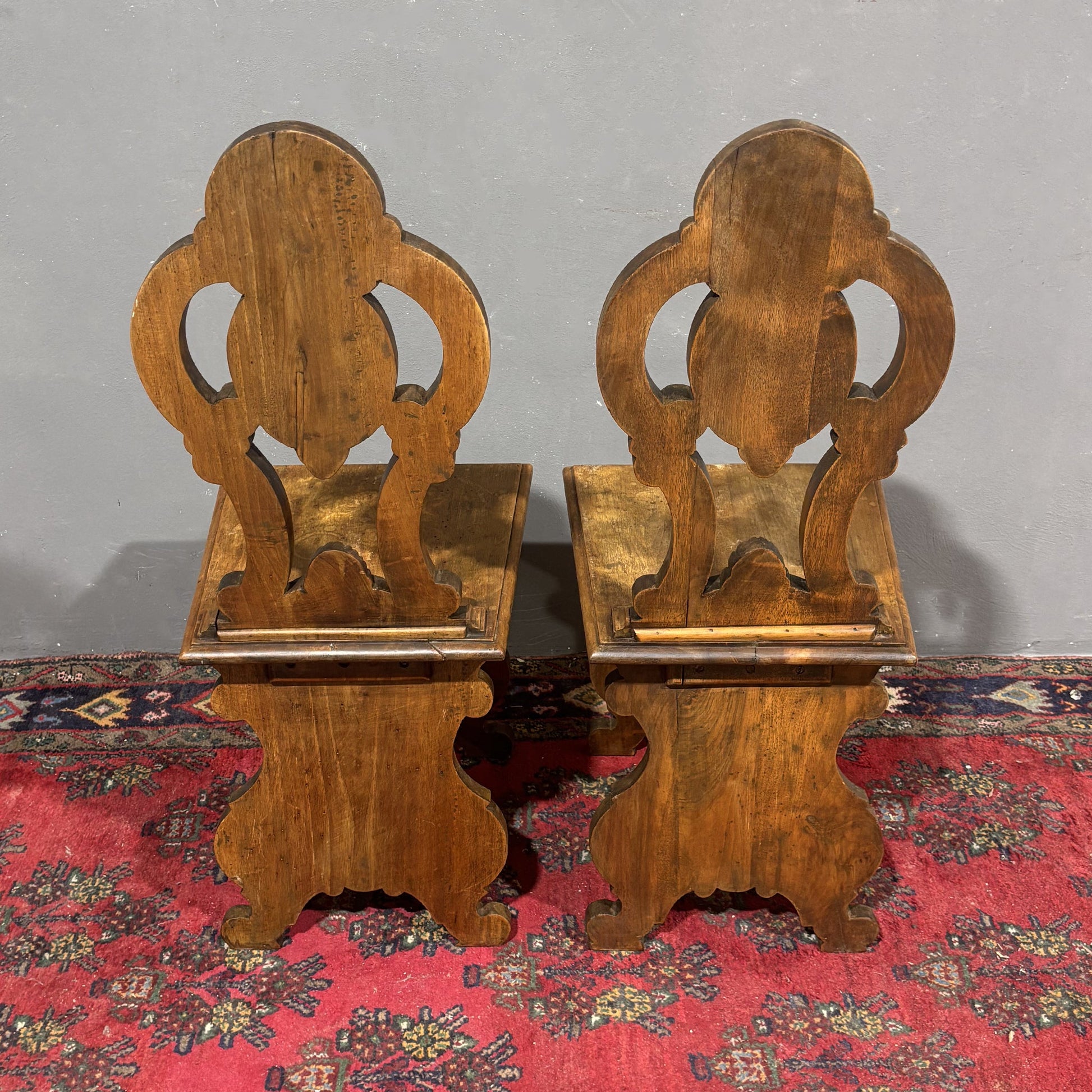 Antica coppia di sedute sgabelli Rinascimentali - Vassallo Antiques Antiquariato Online