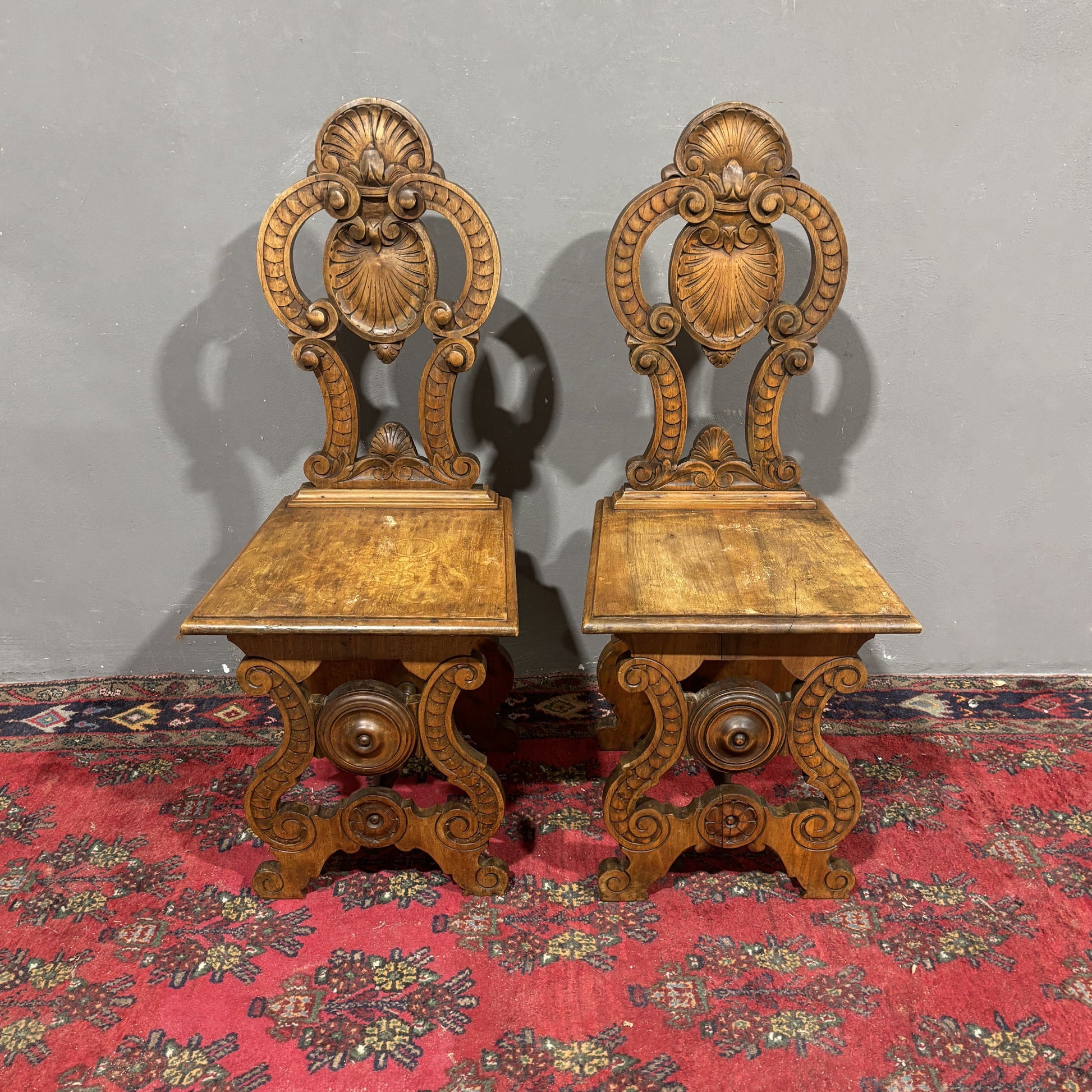 Antica coppia di sedute sgabelli Rinascimentali - Vassallo Antiques Antiquariato Online