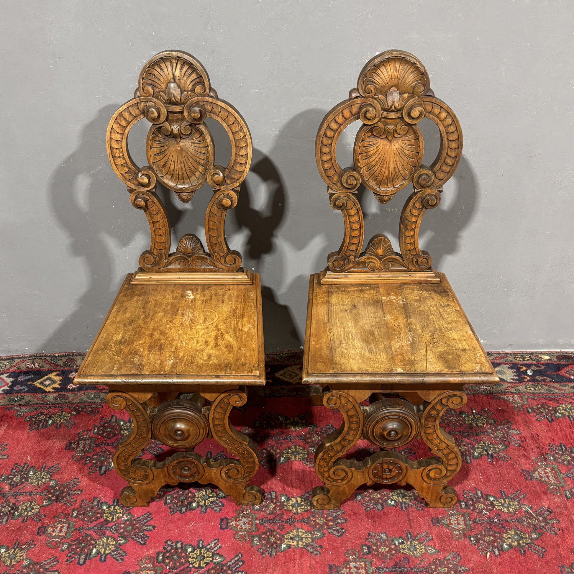 Antica coppia di sedute sgabelli Rinascimentali - Vassallo Antiques Antiquariato Online