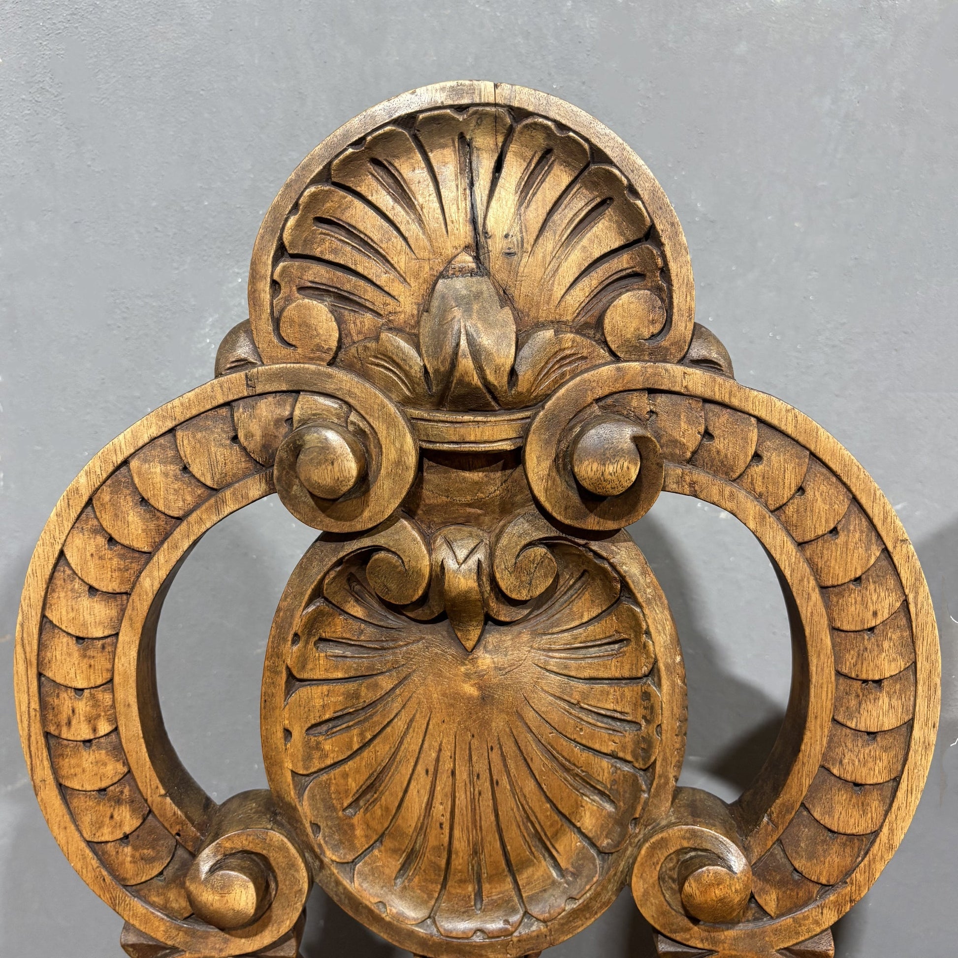 Antica coppia di sedute sgabelli Rinascimentali - Vassallo Antiques Antiquariato Online