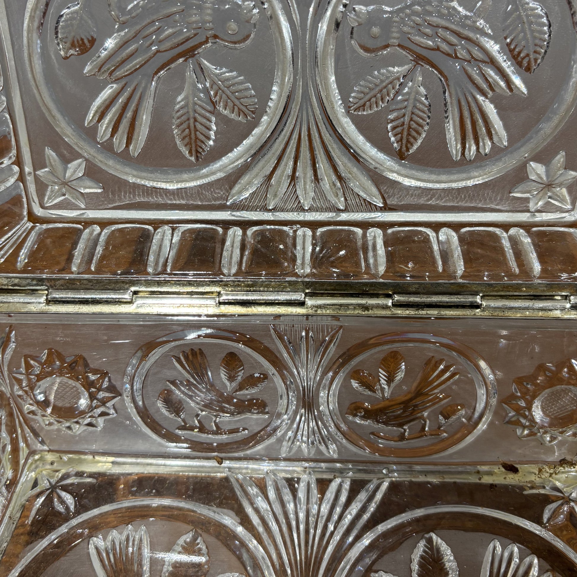 Antica scatola portagioie in vetro molato - Vassallo Antiques Antiquariato Online