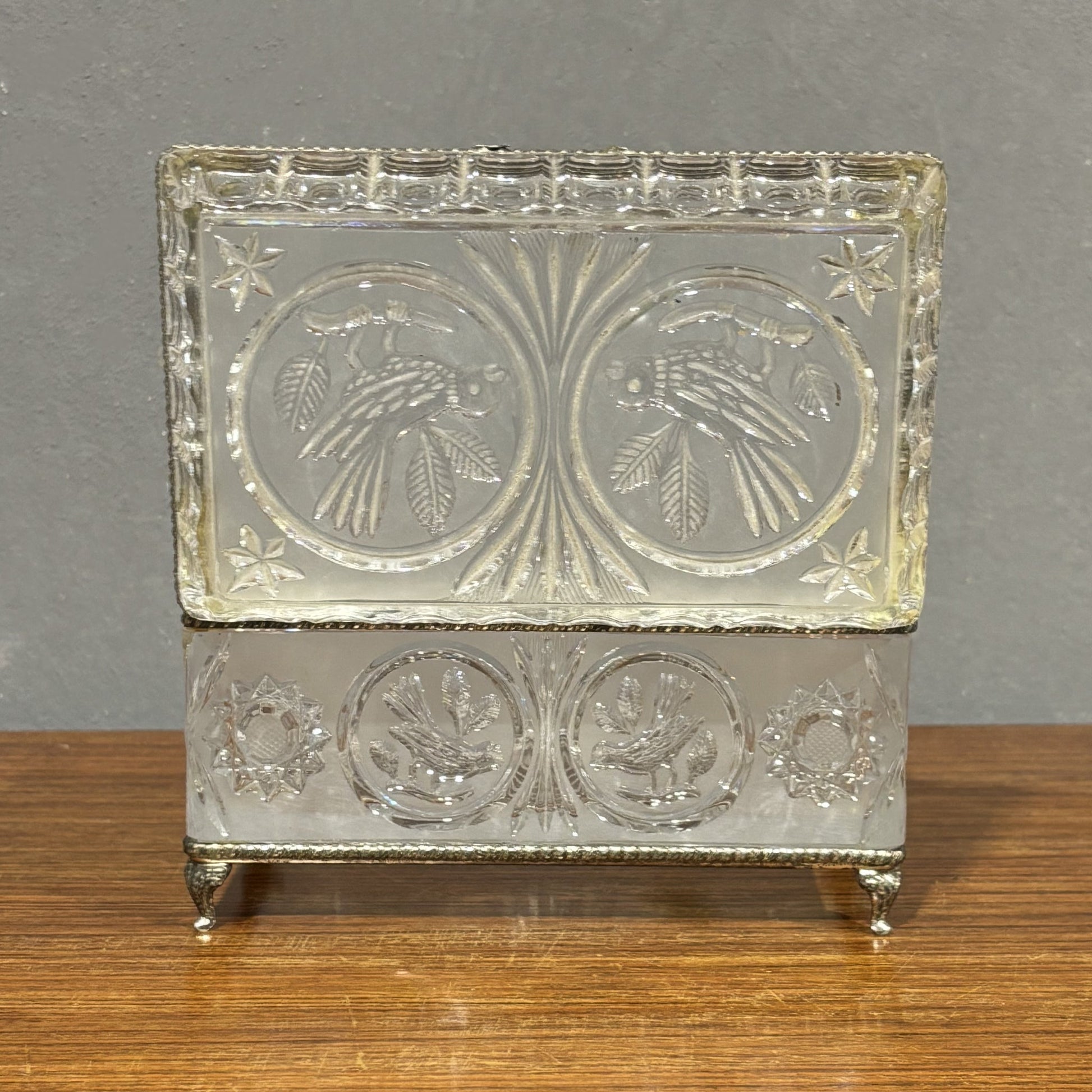 Antica scatola portagioie in vetro molato - Vassallo Antiques Antiquariato Online