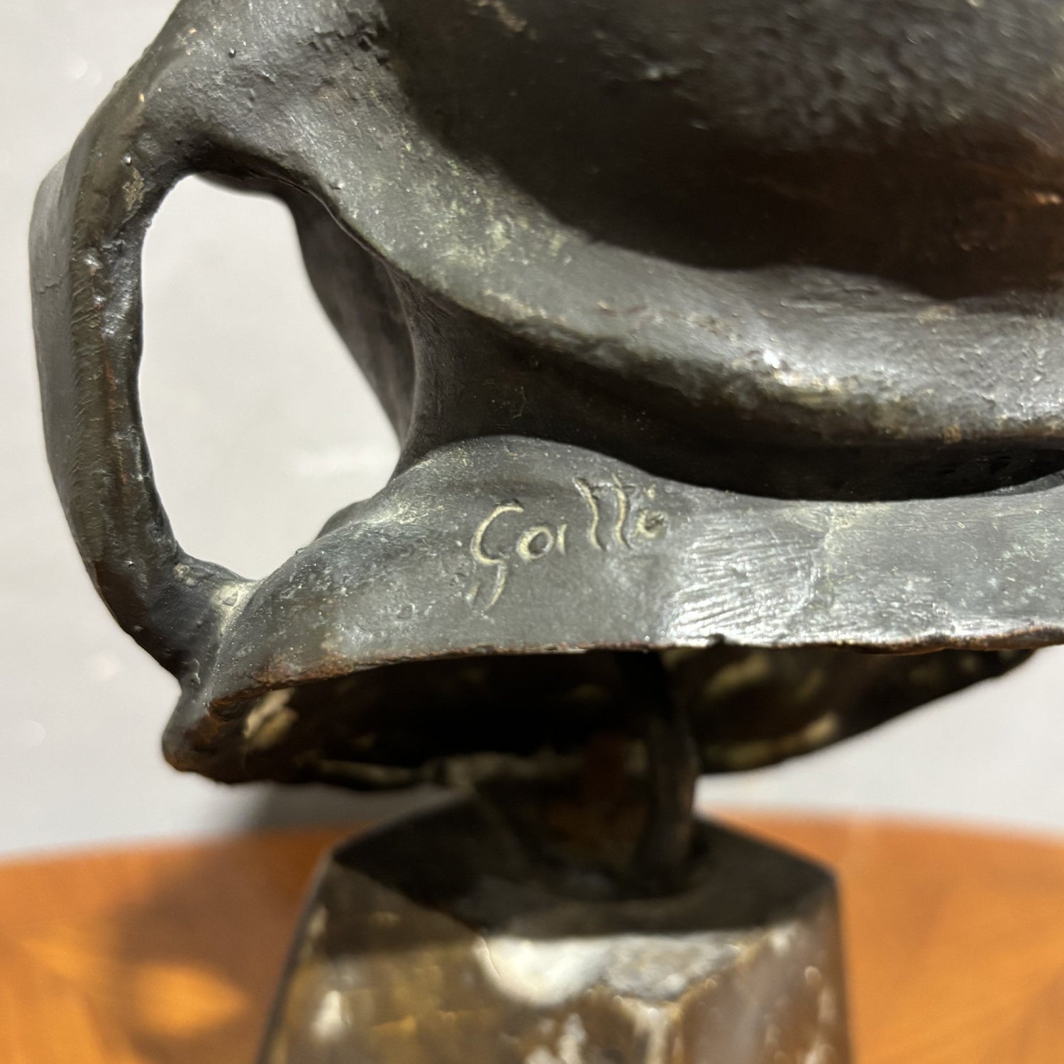 Antica Scultura in bronzo firmata Gatto - Vassallo Antiques Antiquariato Online