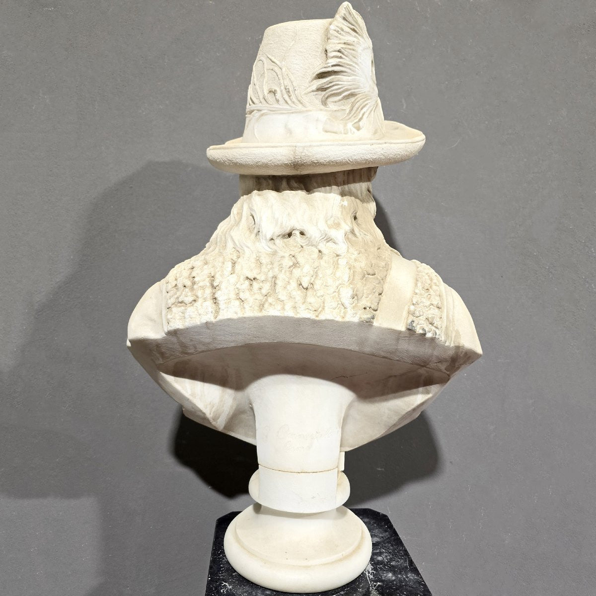 Antico busto in marmo bianco Carnevale Giuseppe (1887) - Vassallo Antiques Antiquariato Online
