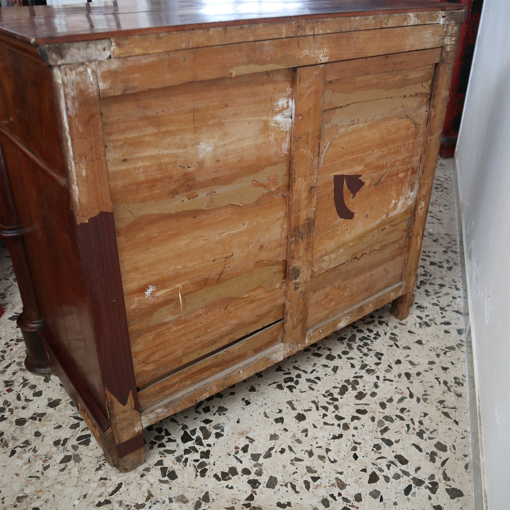 Antico Comò Luigi Filippo in piuma di mogano - Vassallo Antiques Antiquariato Online