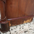 Antico Comò Luigi Filippo in piuma di mogano - Vassallo Antiques Antiquariato Online