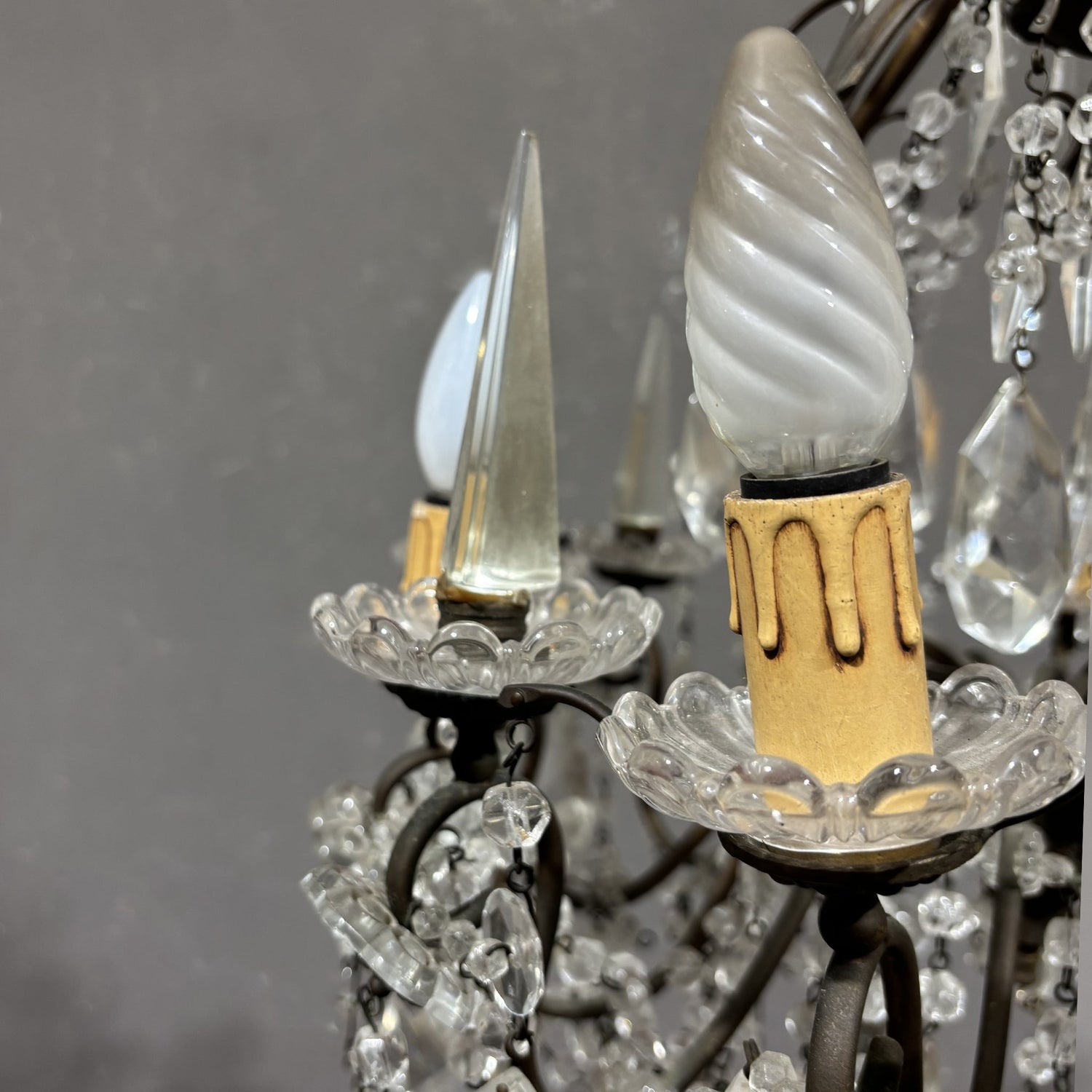 Antico Lampadario Liberty con pendenti - Vassallo Antiques Antiquariato Online