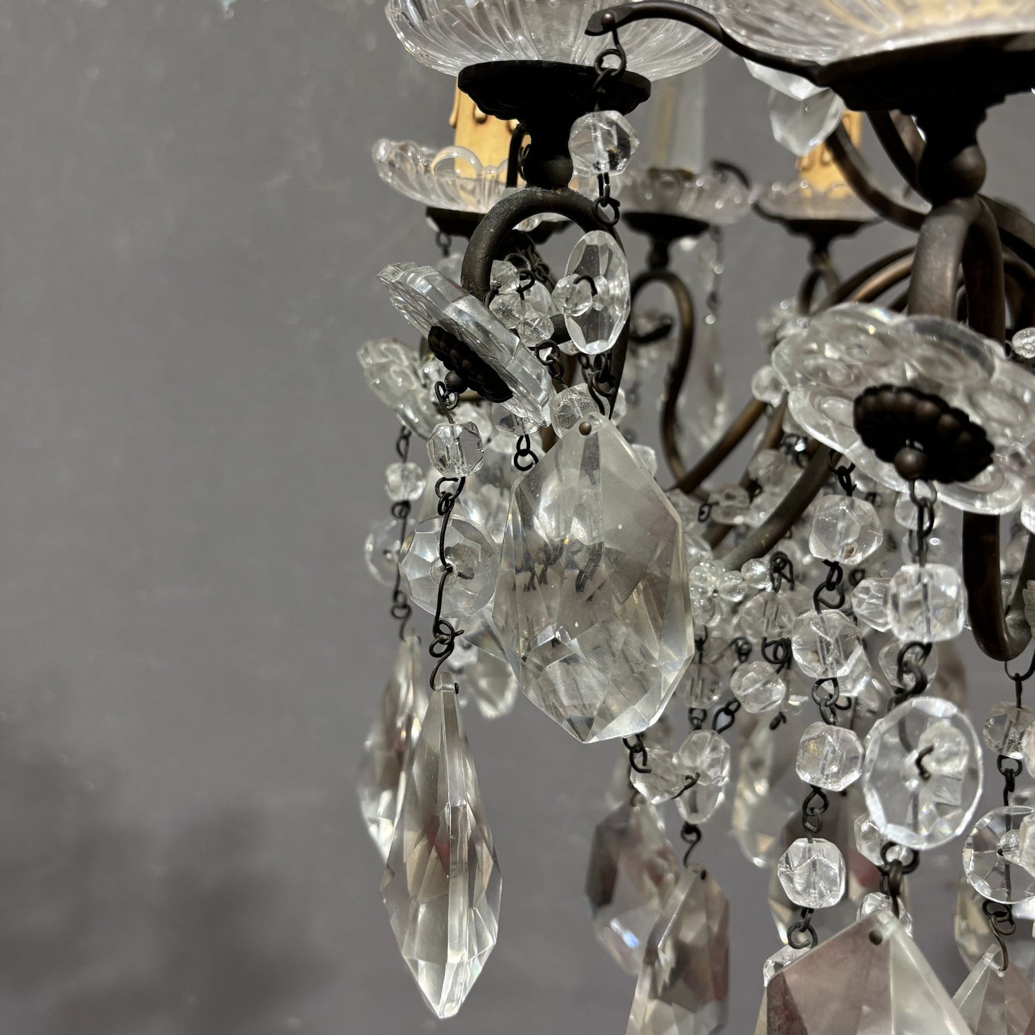 Antico Lampadario Liberty con pendenti - Vassallo Antiques Antiquariato Online