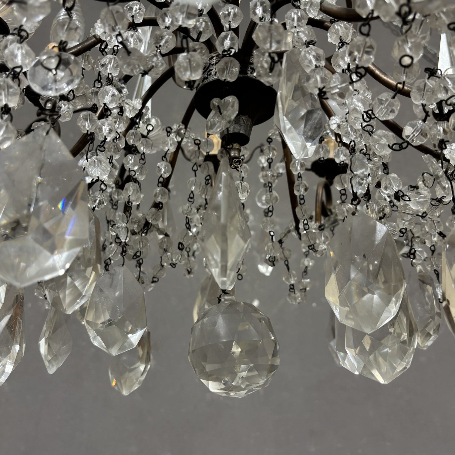 Antico Lampadario Liberty con pendenti - Vassallo Antiques Antiquariato Online