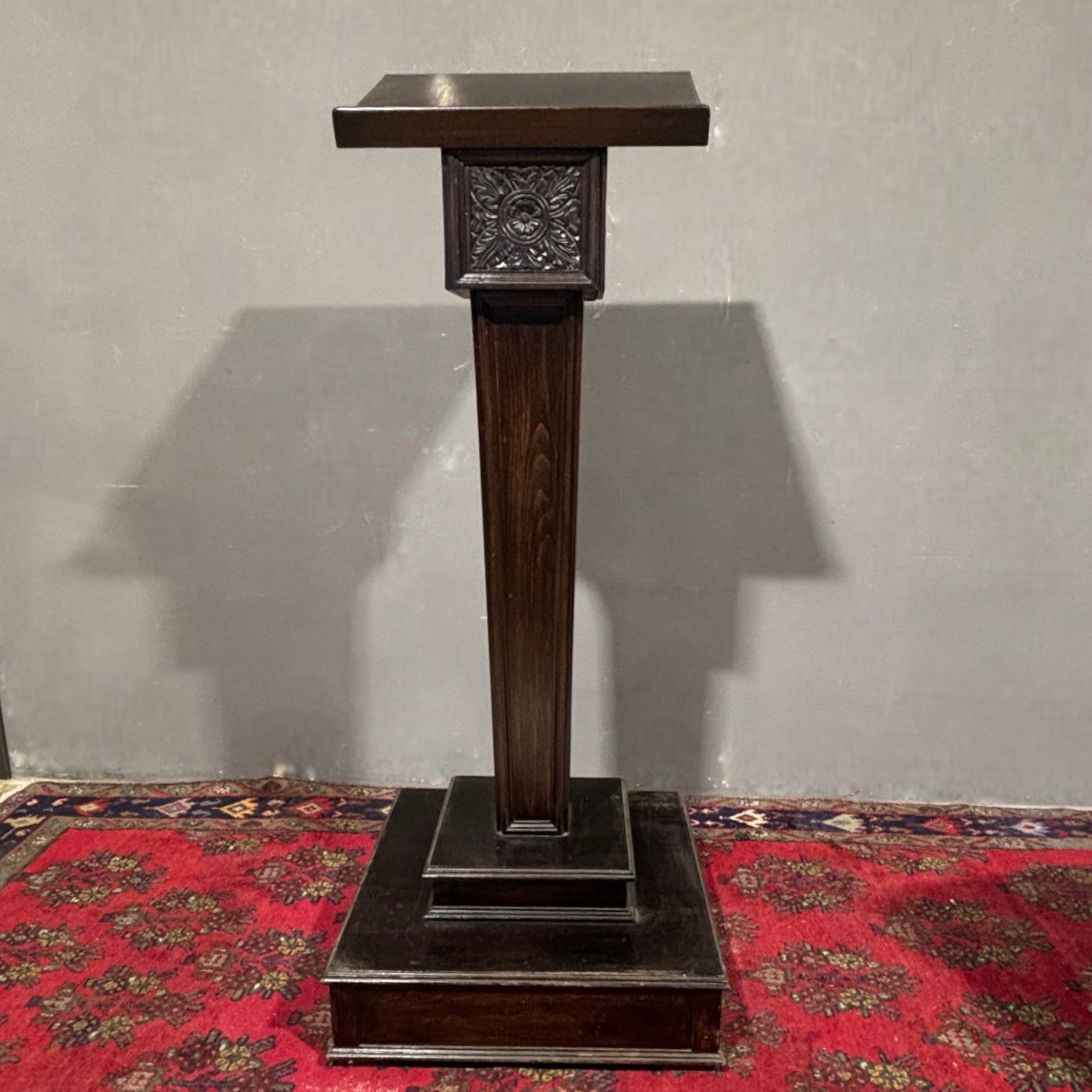 Antico Leggio in noce - Vassallo Antiques Antiquariato Online