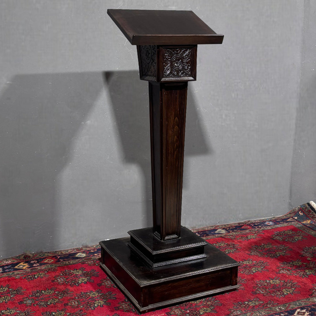 Antico Leggio in noce - Vassallo Antiques Antiquariato Online