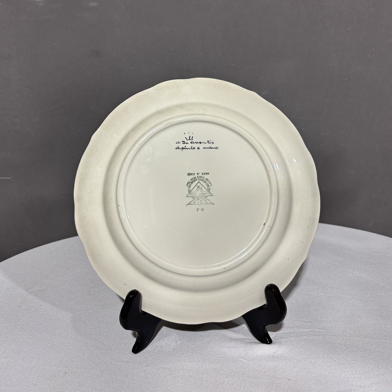 Antico Servizio di piatti in ceramica Laveno dipinti a mano - Vassallo Antiques Antiquariato Online