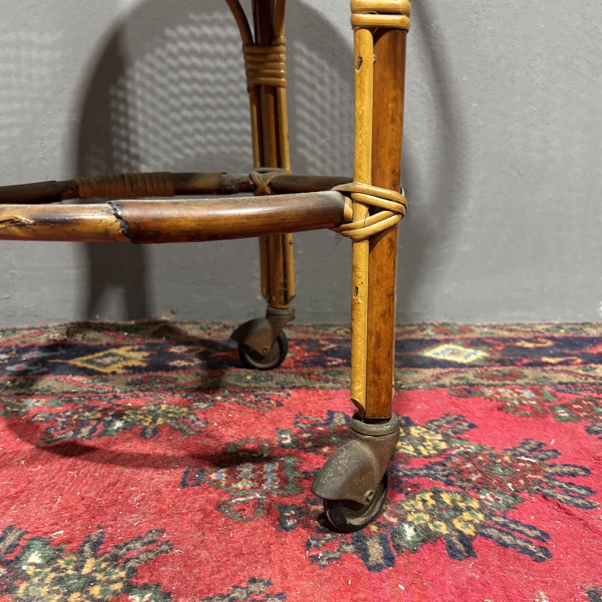 Carrellino di design in rattan - Vassallo Antiques Antiquariato Online