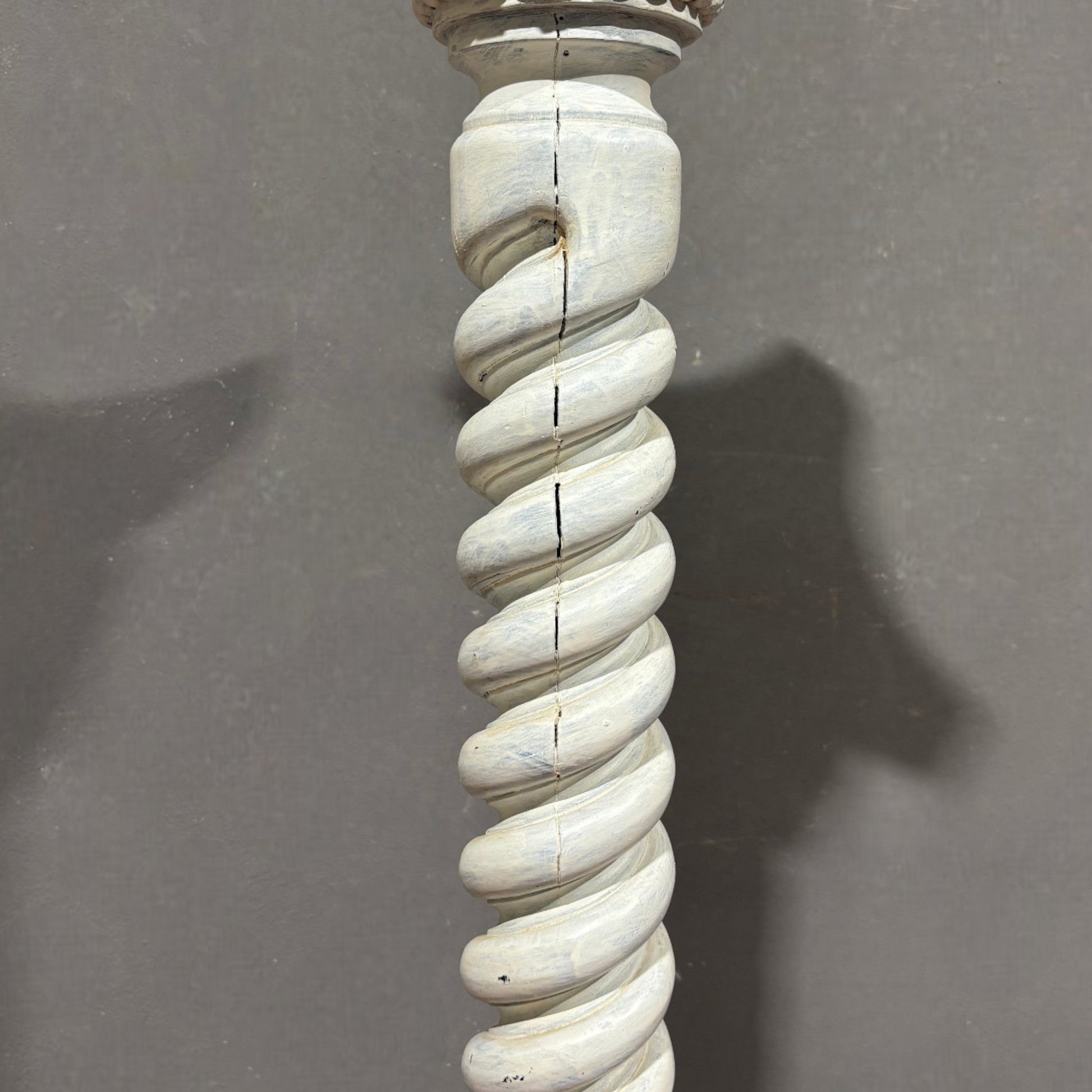 Colonna in legno intagliato XIX secolo - Vassallo Antiques Antiquariato Online