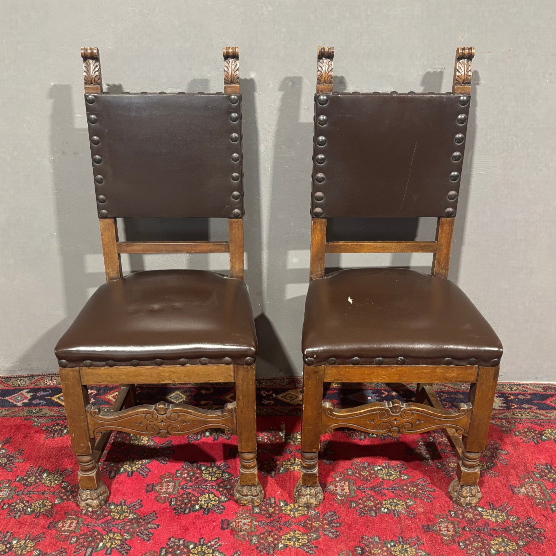 Coppia di sedie Neorinascimentali in noce - Vassallo Antiques Antiquariato Online