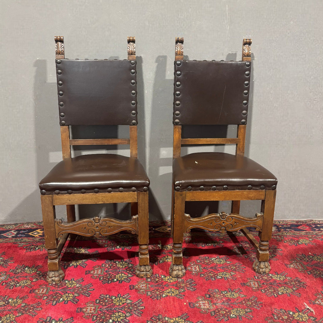 Coppia di sedie Neorinascimentali in noce - Vassallo Antiques Antiquariato Online