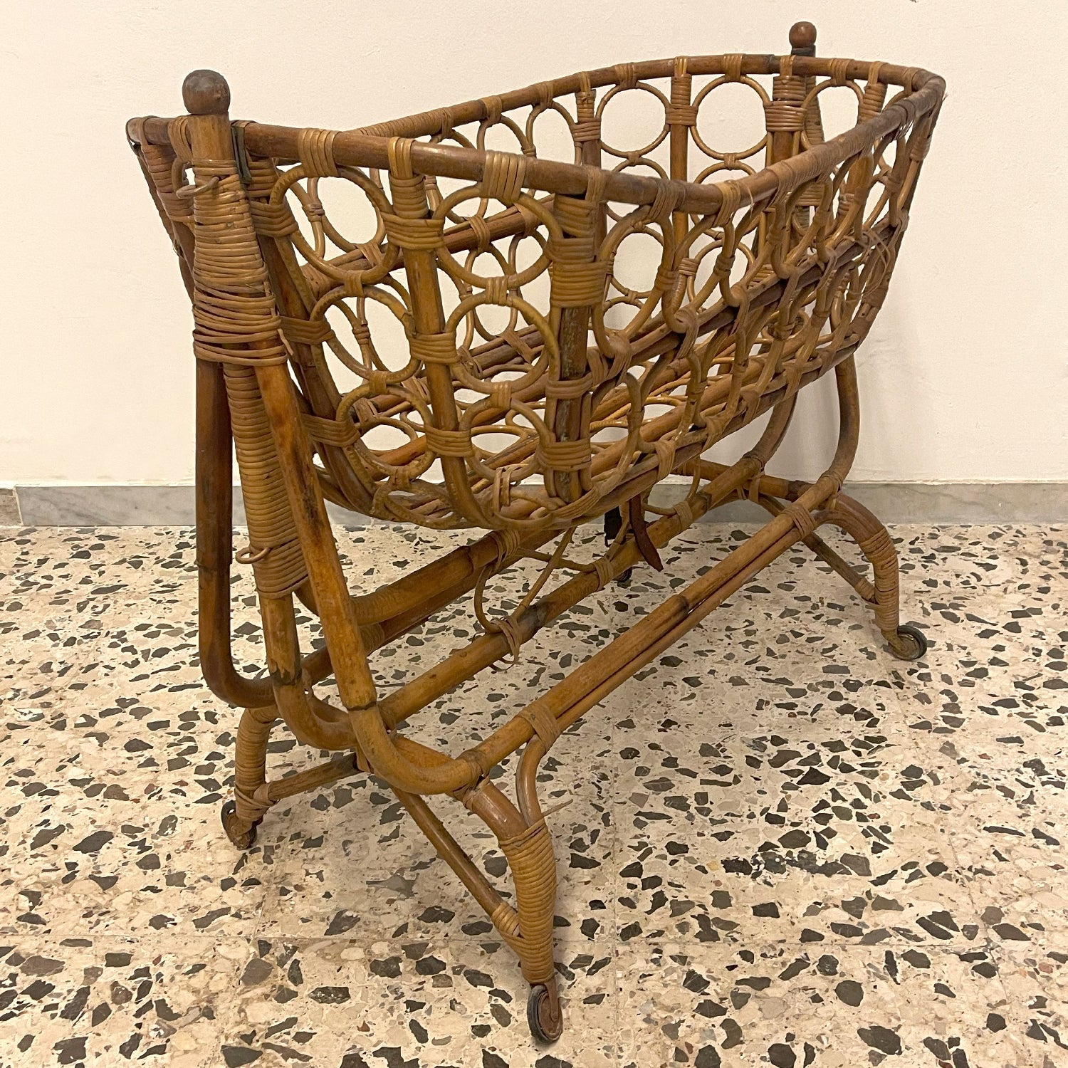 Culla Vintage in bambù anni '50 - Vassallo Antiques Antiquariato Online