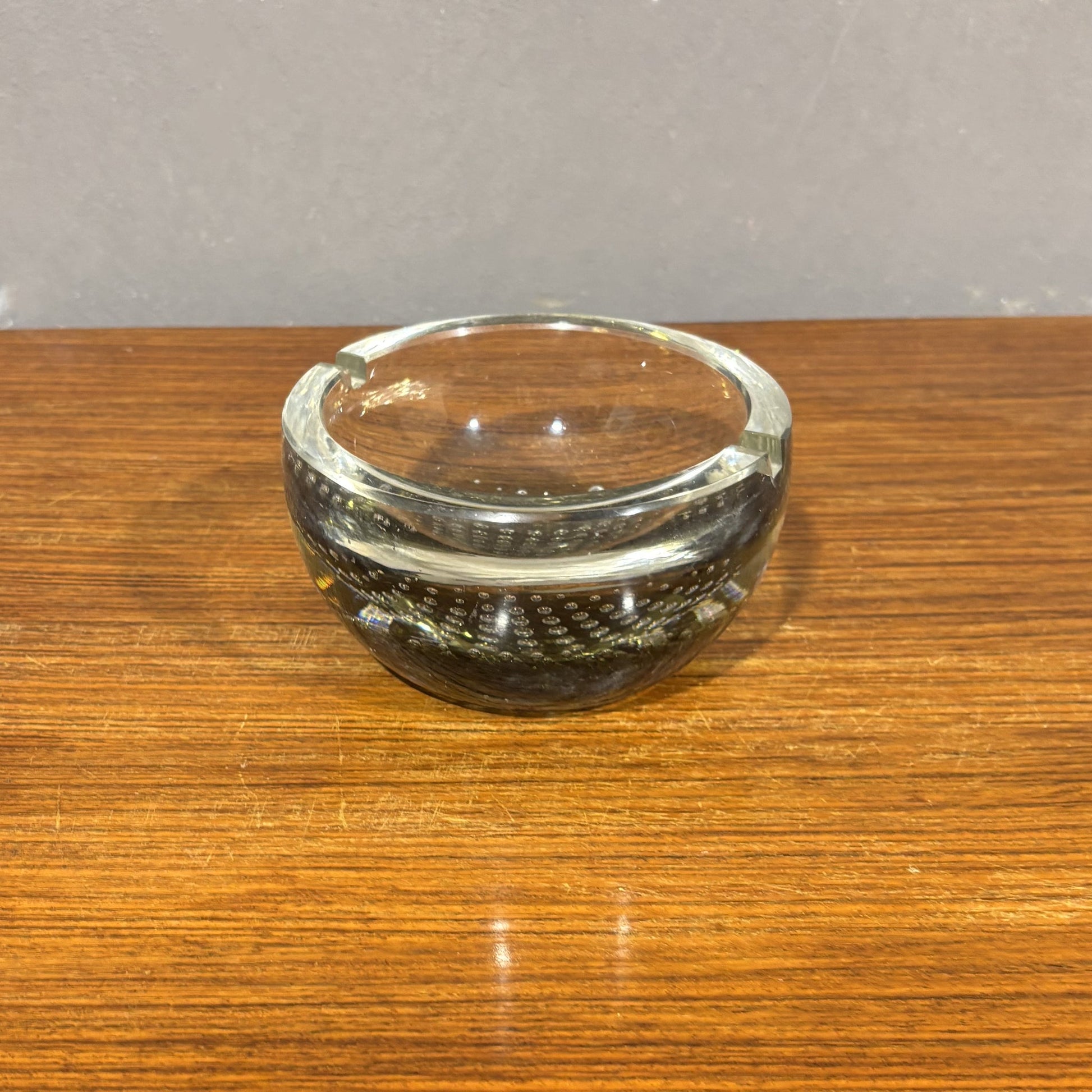 Elegante posacenere in vetro di Murano anni '70 - Vassallo Antiques Antiquariato Online