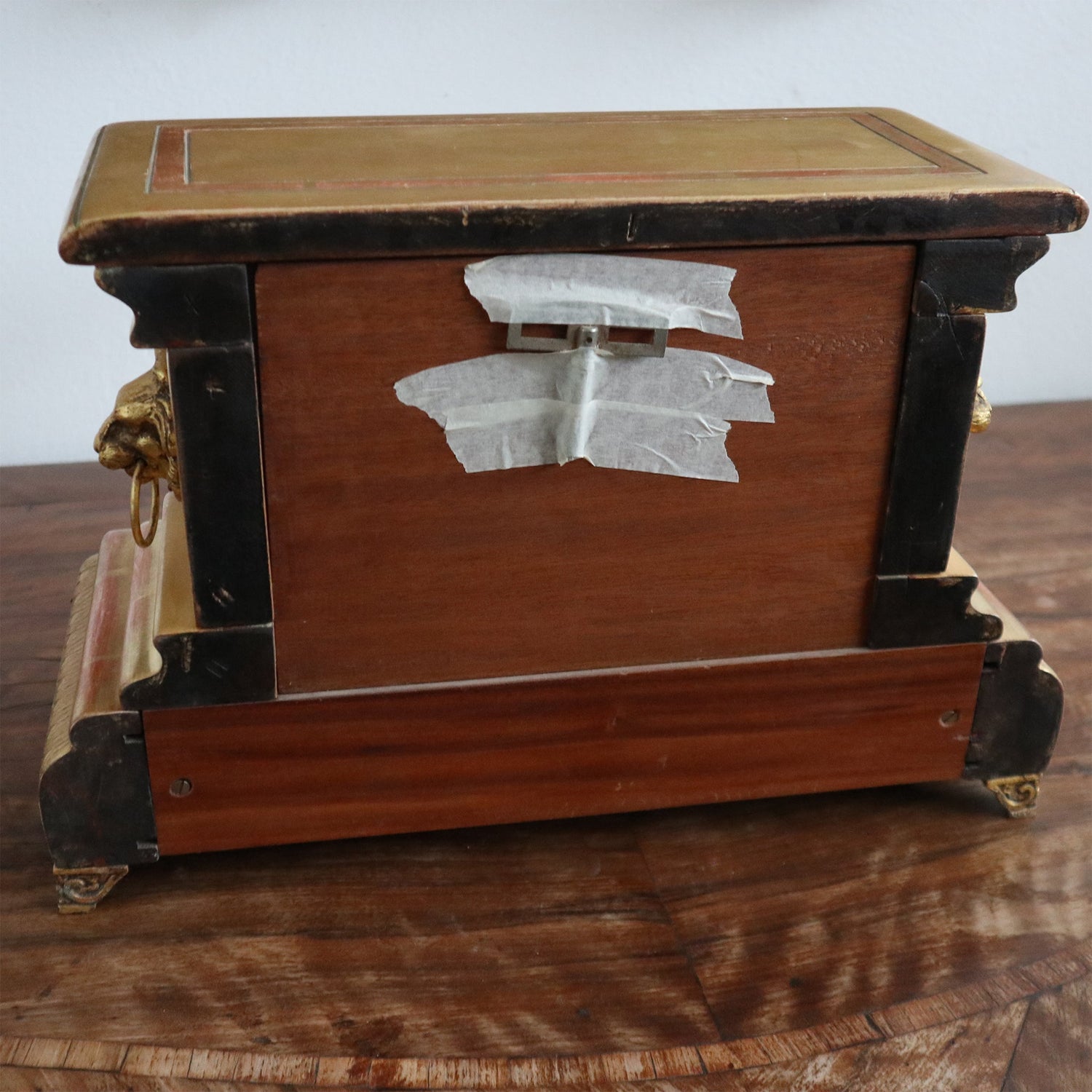 Grazioso Orologio in legno dorato - Vassallo Antiques Antiquariato Online