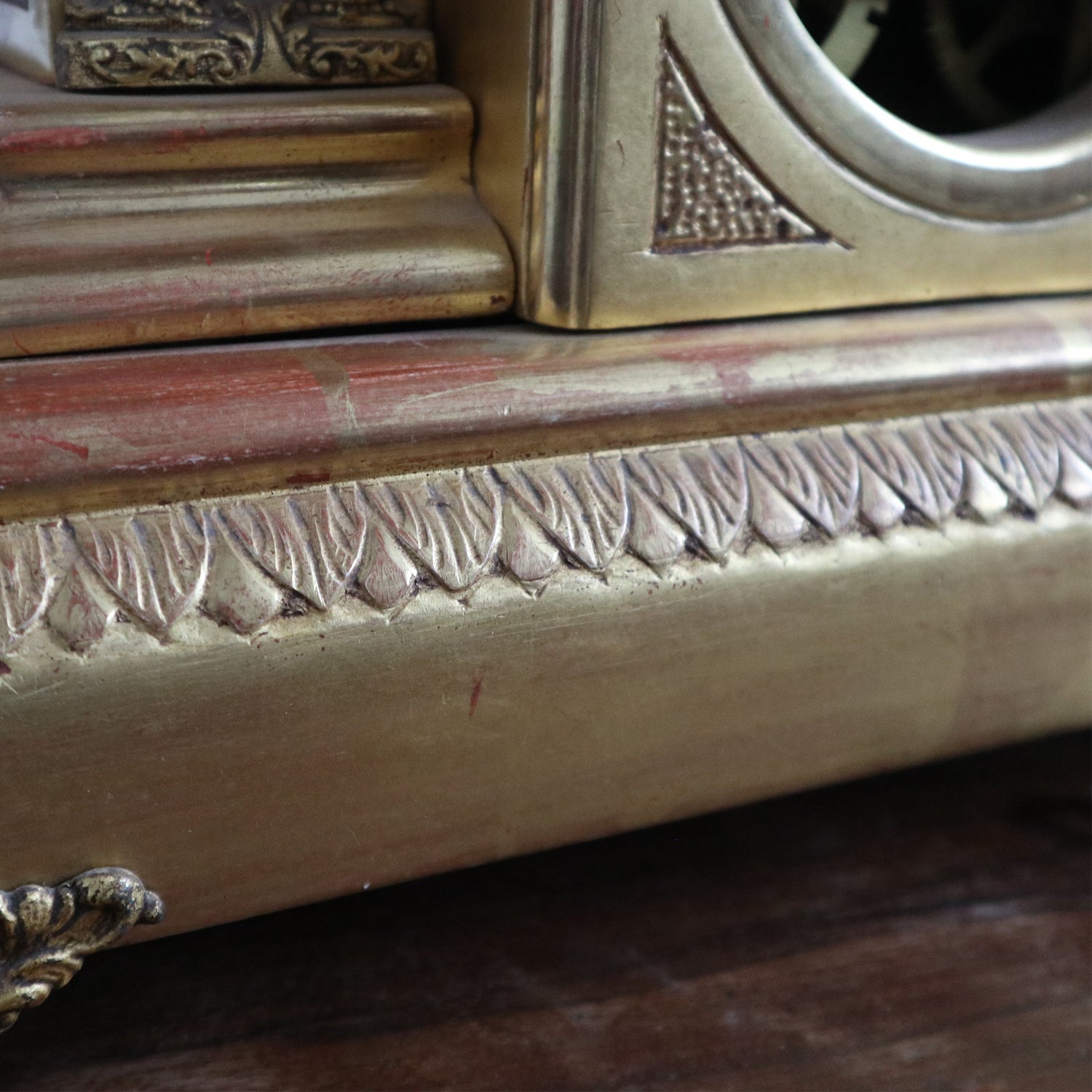 Grazioso Orologio in legno dorato - Vassallo Antiques Antiquariato Online