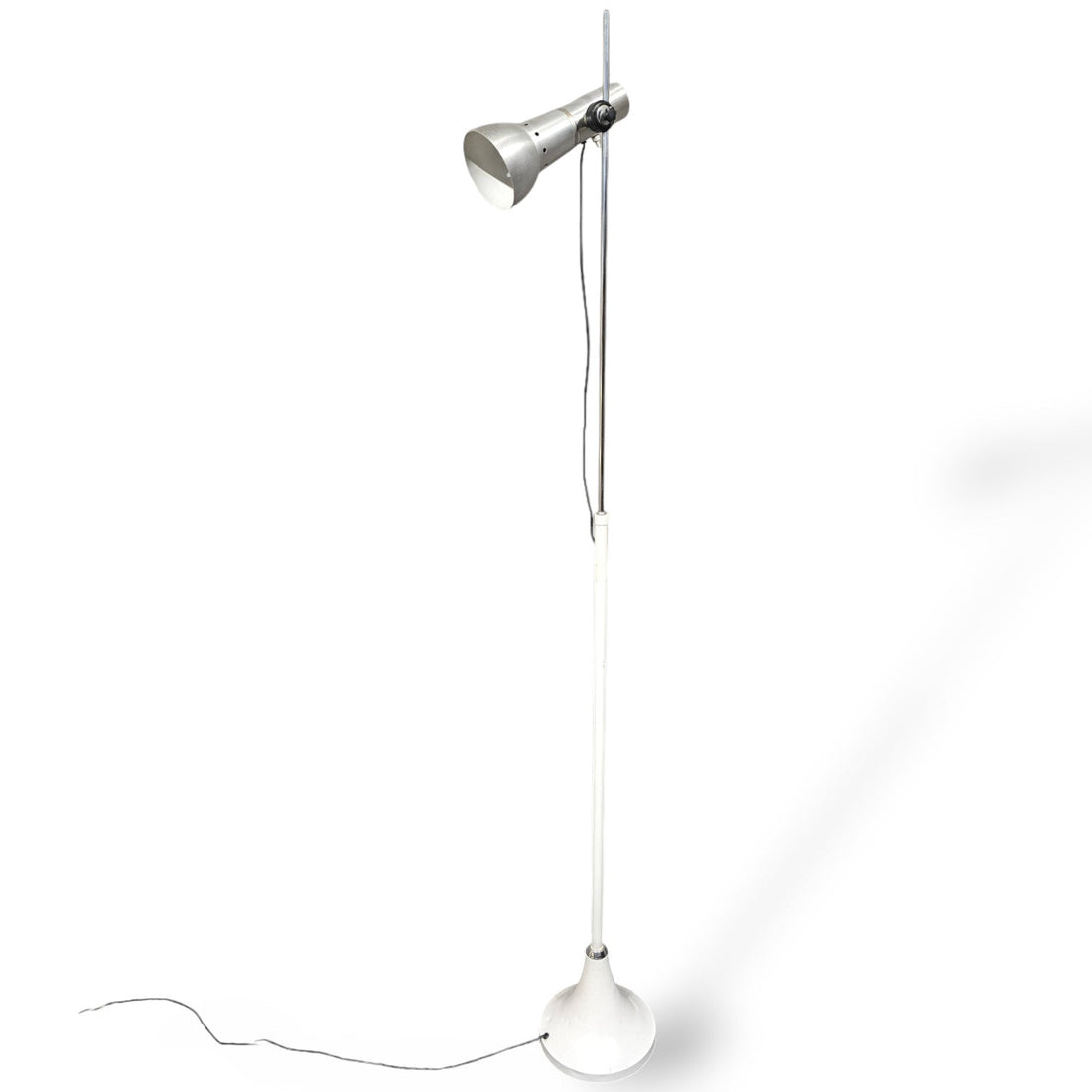 Lampada da terra in metallo, anni '70 - Vassallo Antiques Antiquariato Online