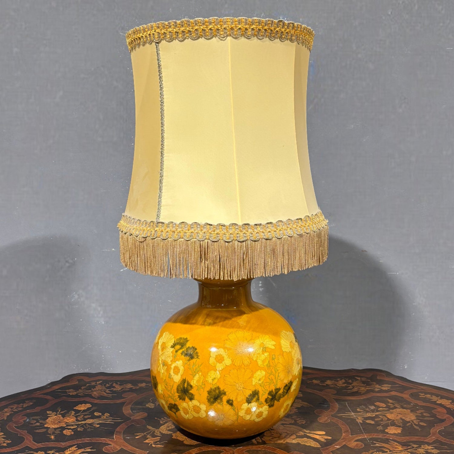 Lume in ceramica dipinta anni '70 - Vassallo Antiques Antiquariato Online