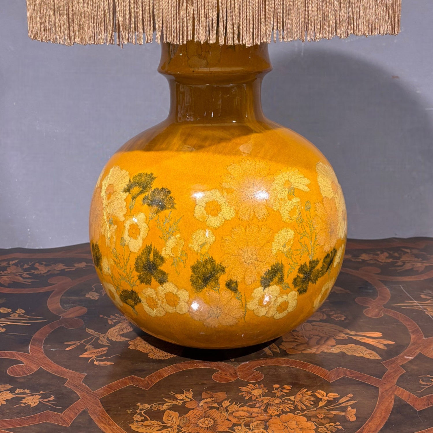 Lume in ceramica dipinta anni '70 - Vassallo Antiques Antiquariato Online