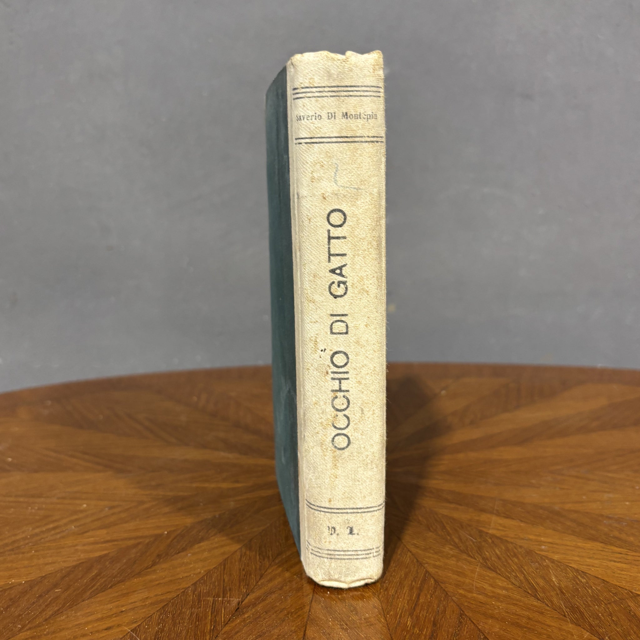 Libro da collezione copertina rigida Occhio di gatto