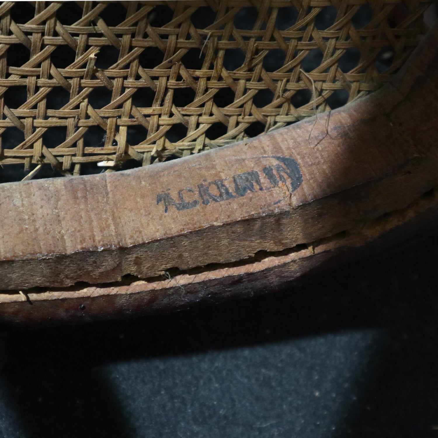 Piccola Sedia a dondolo Wackerlin - Vassallo Antiques Antiquariato Online