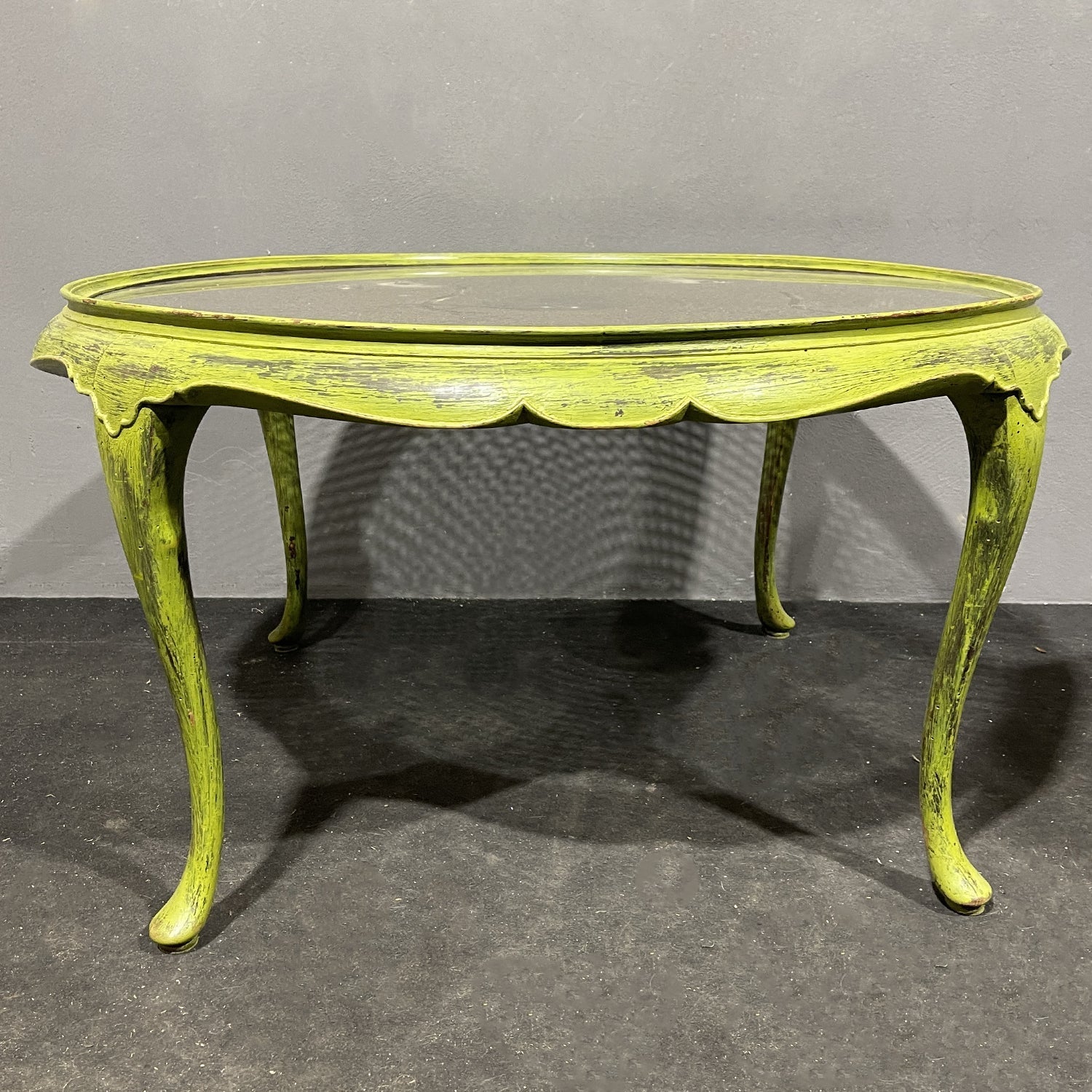 Tavolino da salotto in legno shabby e rattan - Vassallo Antiques Antiquariato Online