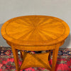 Elegante tavolino intarsiato in legno di frutto