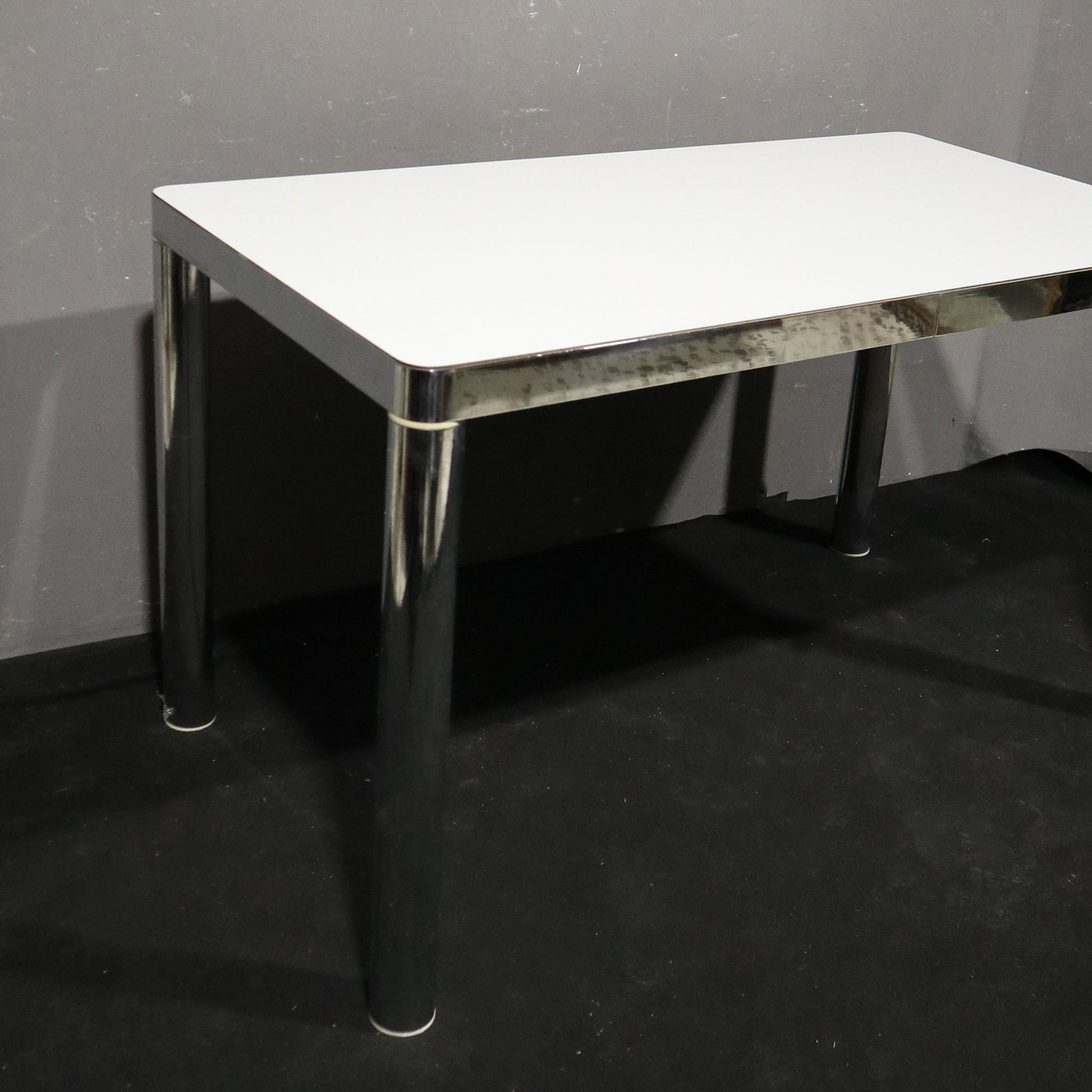 Tavolo da pranzo vintage con 6 sedie Giovanni Salvarani - Vassallo Antiques Antiquariato Online